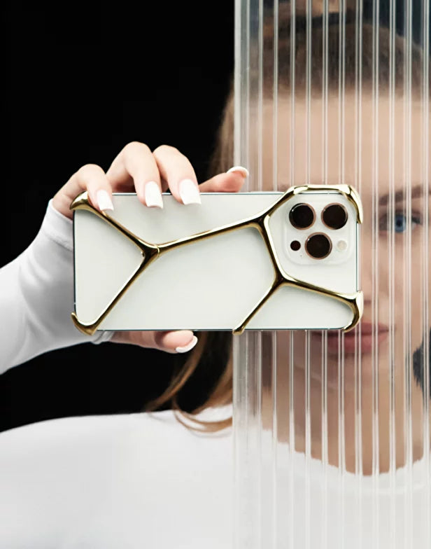 Vazico INTRODUCING YNOT SHELL– THE MOST ATTRACTIVE IPHONE CASE EVER MADE